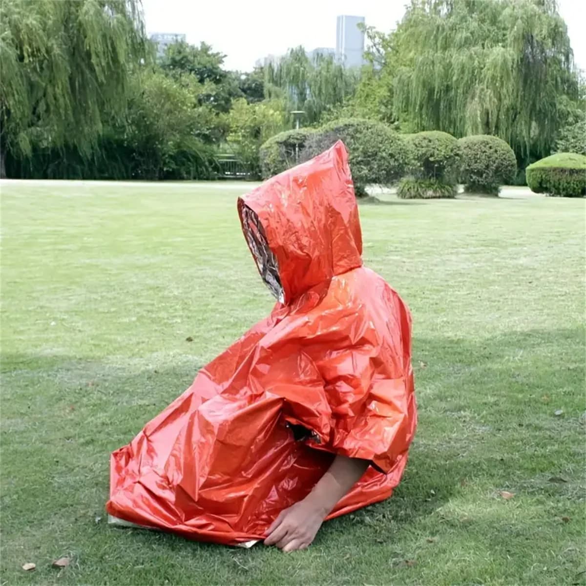 Poncho de pluie d'urgence, couverture thermique, résistant aux intempéries, équipement de Camping de survie en plein air, Gadgets de survie
