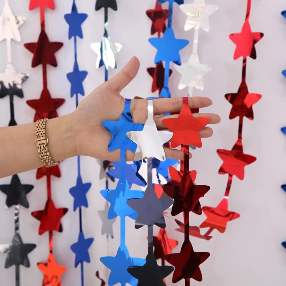 Lot de 10 rideaux de pluie de confettis en forme d'étoiles rouges, décorations pour la fête de l'Indépendance, guirlande de fond, décorations pour la maison