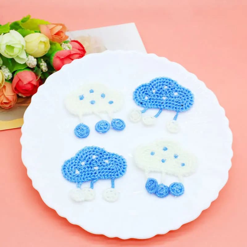 Nuage pluvieux de dessin animé brodé tricoté, 40 pièces, pour bricolage de vêtements, chaussures et chapeaux, Appliques de décoration