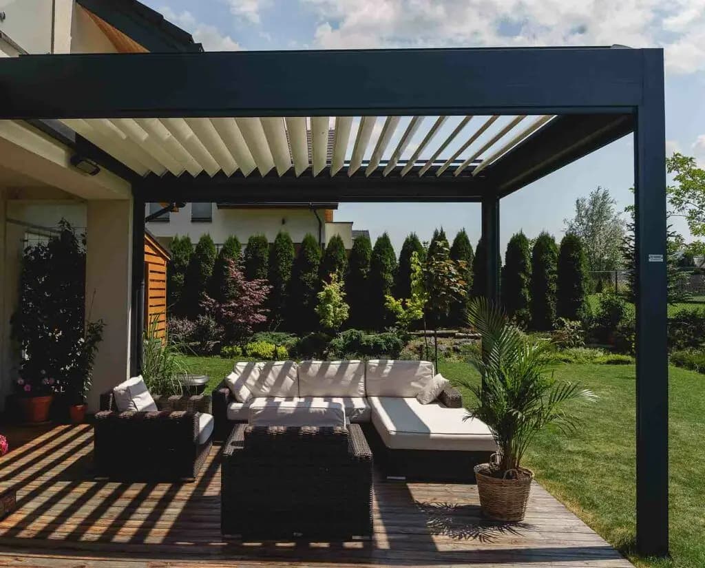Pergolas personnalisées de jardin bioclimatique moderne