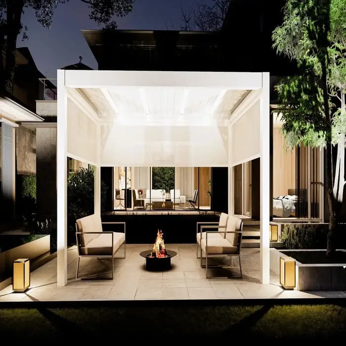 Pergola motorisée à persiennes extérieures en aluminium