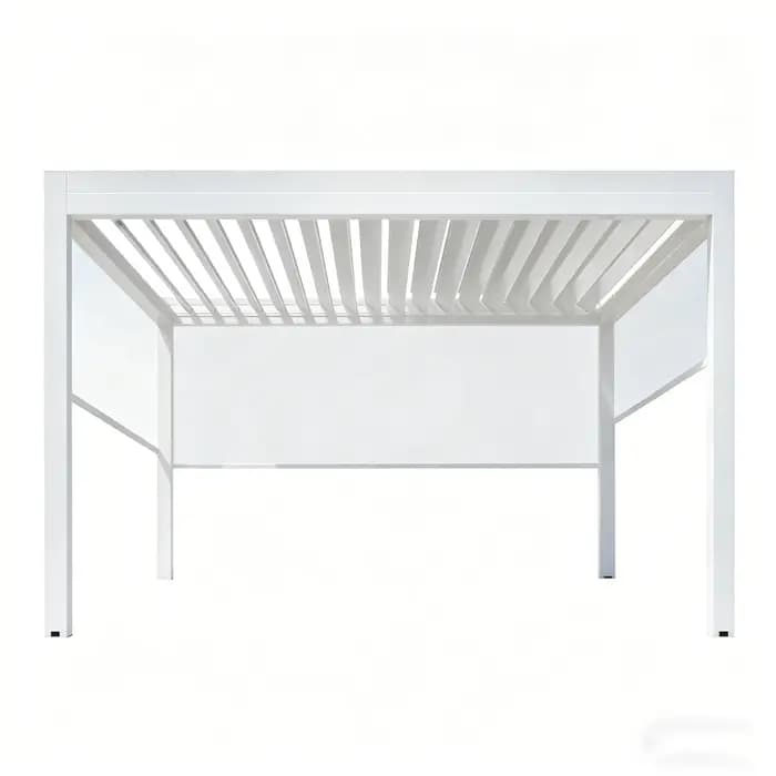 Pergola bioclimatique avec lames orientables, structure extérieure idéale pour patio, cour et jardin