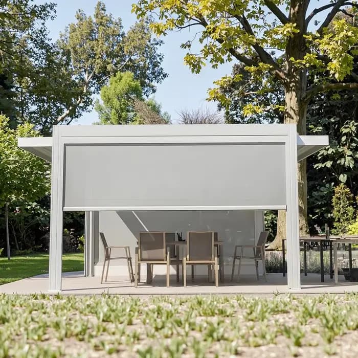 Pergola bioclimatique autoportante en aluminium de qualité supérieure avec toit à lames orientables et portes coulissantes en verre pour les loisirs en plein air
